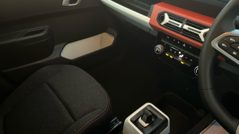 Dacia Spring 27kWh Expression 65 48kW 5dr Auto Electric Hatchback